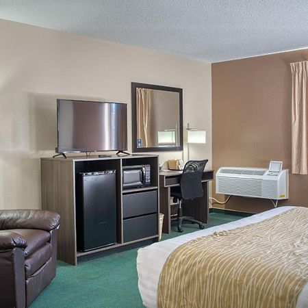 Hotel Super 8 By Wyndham Sturgis Zewnętrze zdjęcie