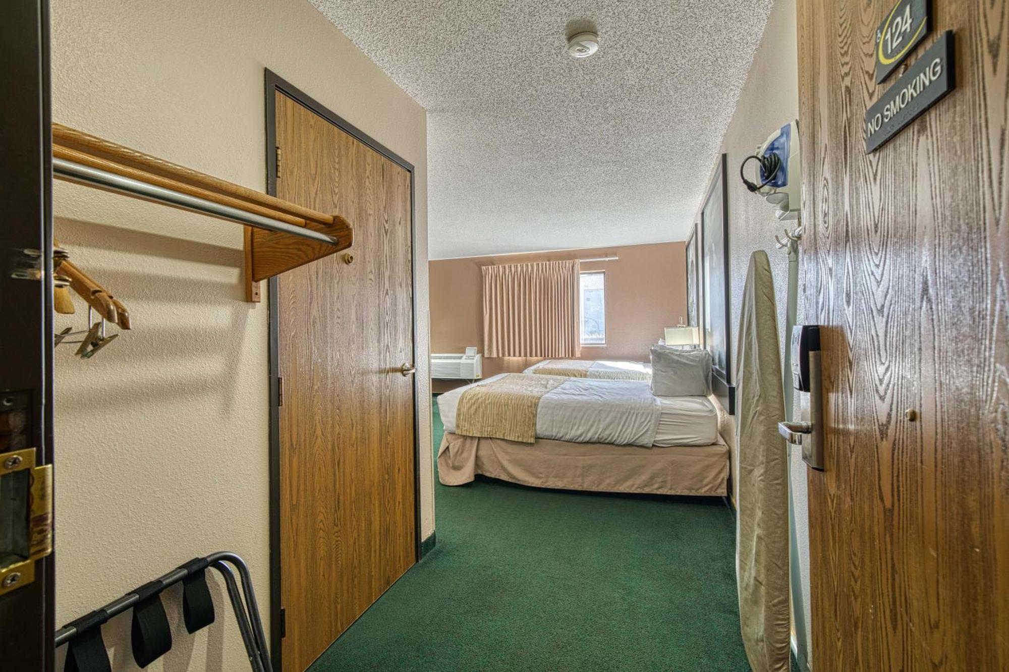Hotel Super 8 By Wyndham Sturgis Zewnętrze zdjęcie